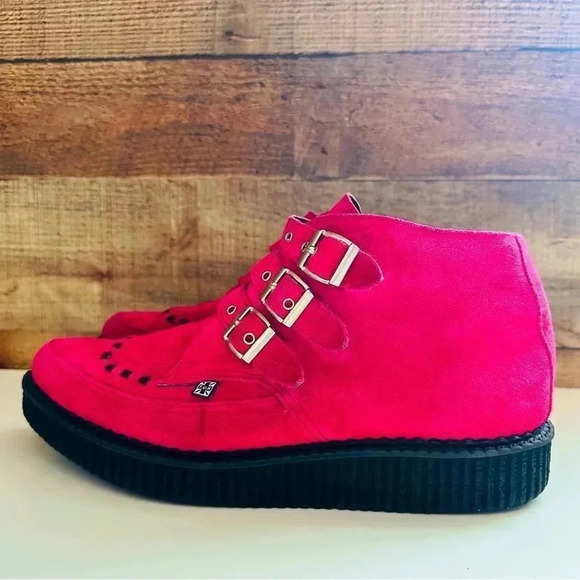 T.U.K Creeper A8507 Lipstick Pink Wildleder 3 Buckle Pointed Boot - Picture 2 of 11